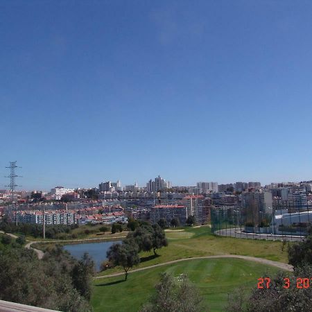 Sunny Suites Golf And Free Parking Guest House Lisboa Eksteriør billede