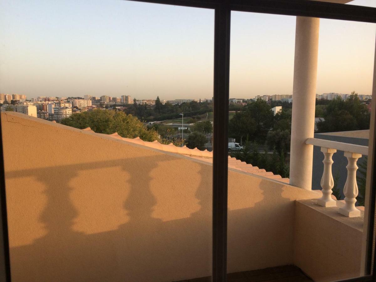 Sunny Suites Golf And Free Parking Guest House Lisboa Eksteriør billede
